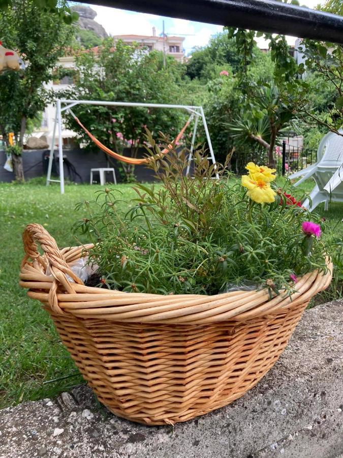 הוילה קאלאבאקה Sotiris Idyllic Garden House מראה חיצוני תמונה